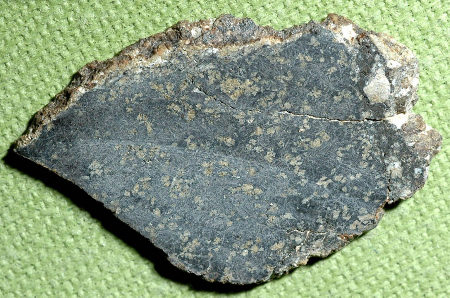 Échantillon de basalte lunaire